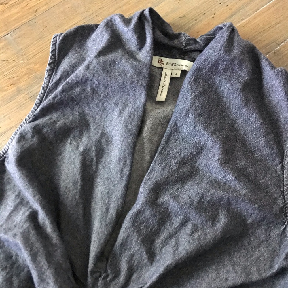 BCBGeneration size 4 sleeveless chambray dress - Picture 5 of 16